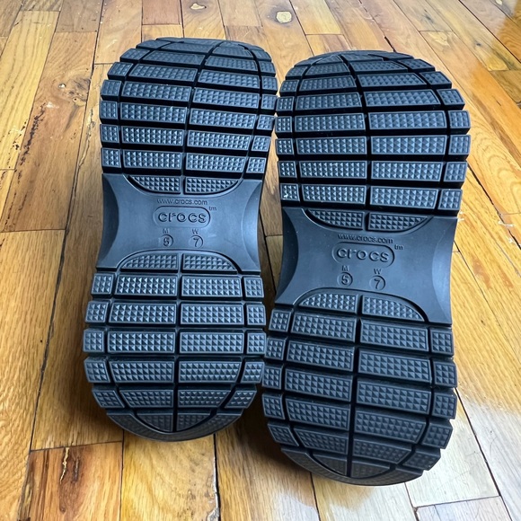 Croc Classic Bae Clog (Black) - Picture 3 of 3